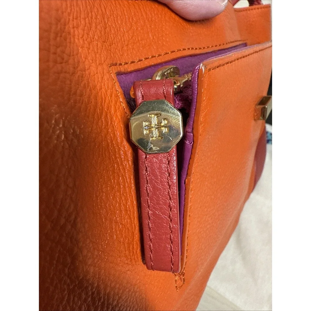 Tory Burch Pebbled Leather Crossbody‎ Bag Orange Red Leather Gold Expandable